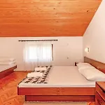 Appartamento Cozy In Novi Vinodolski
