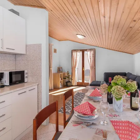 Stunning In With Wifi Apartment *