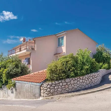 2 Bedroom Cozy In * Novi Vinodolski